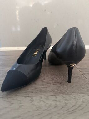 CHANEL Leather Cap Toe Logo Back Pumps